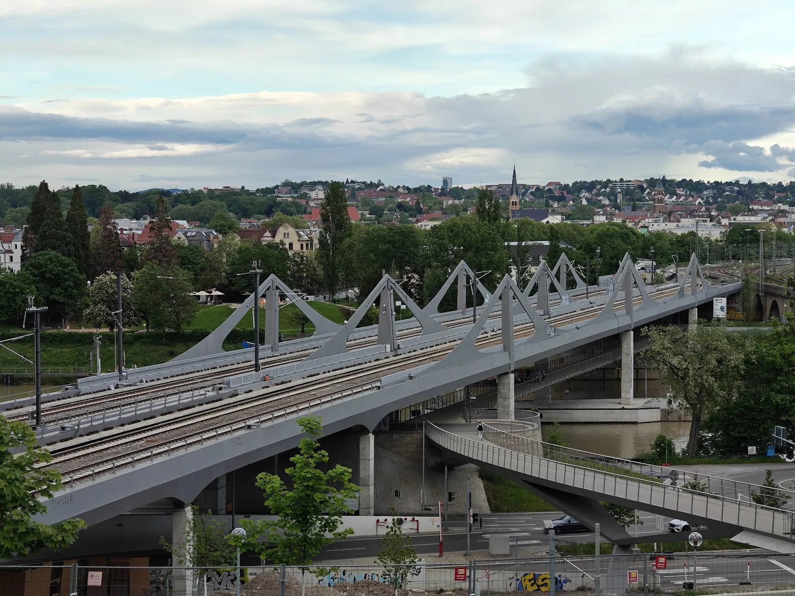 Мост Неккарбрюкке в Штутгарте, Германия