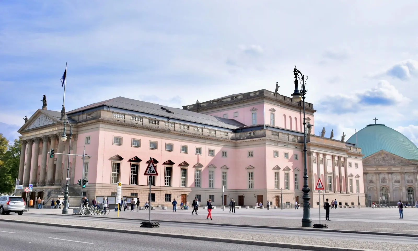 Здание Немецкой государственной оперы в Берлине