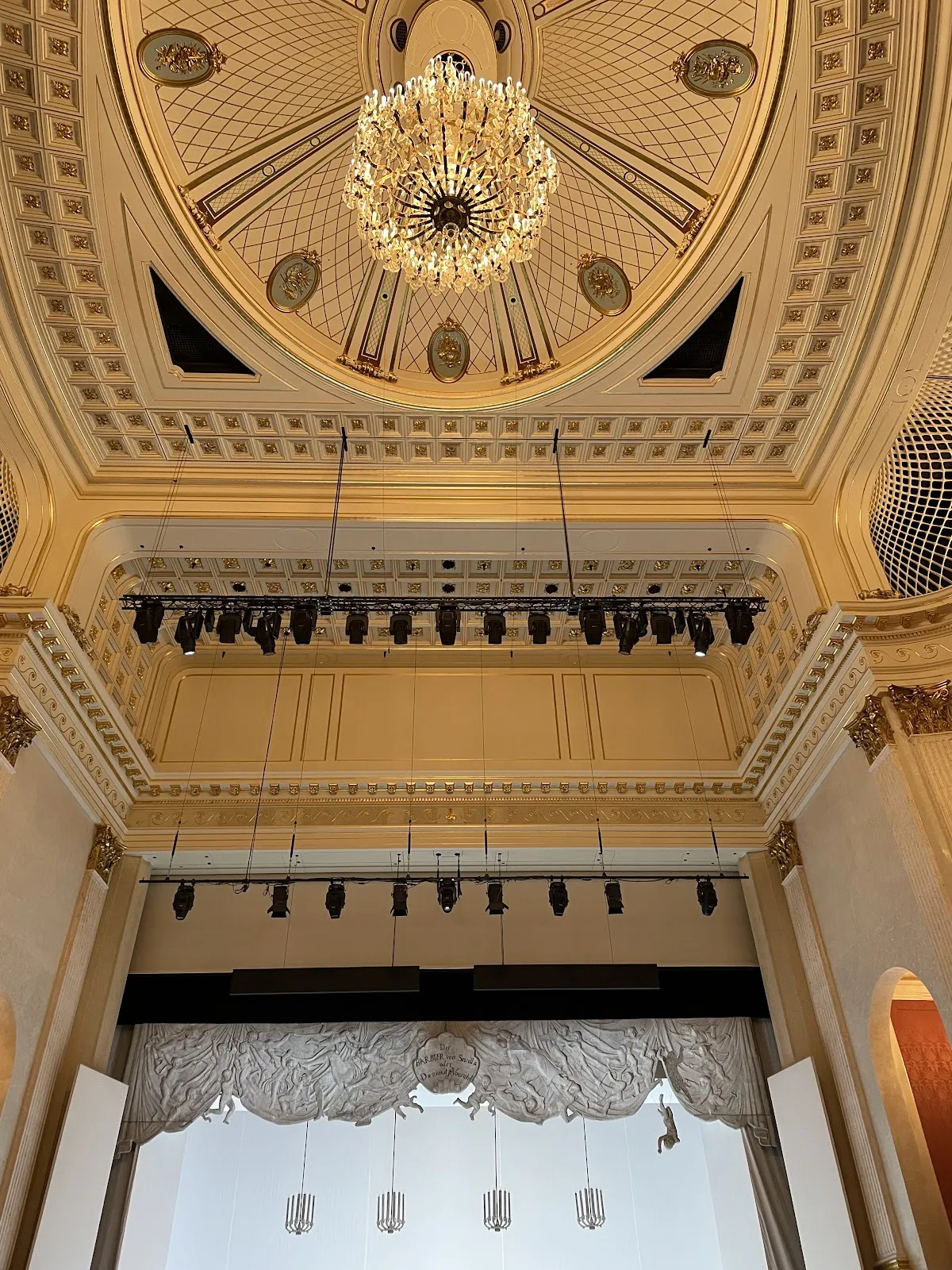 Здание Немецкой государственной оперы в Берлине