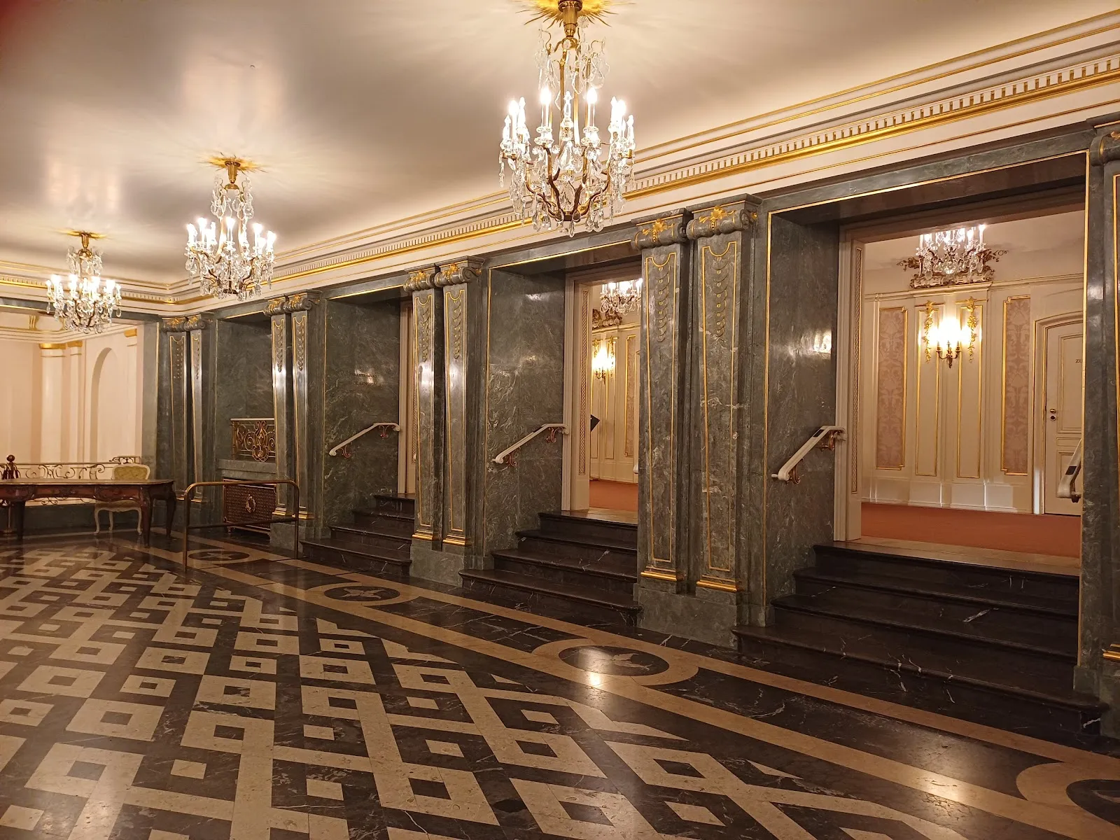 Здание Немецкой государственной оперы в Берлине