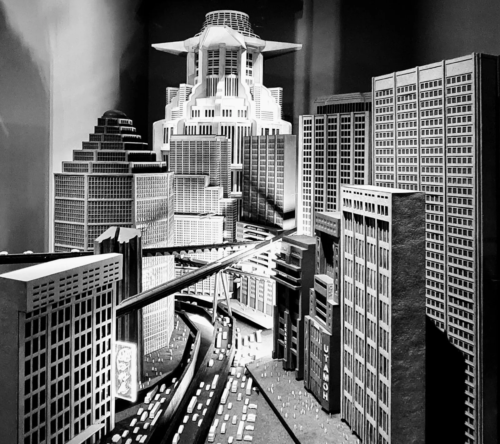 Здание Deutsche Kinemathek в Берлине