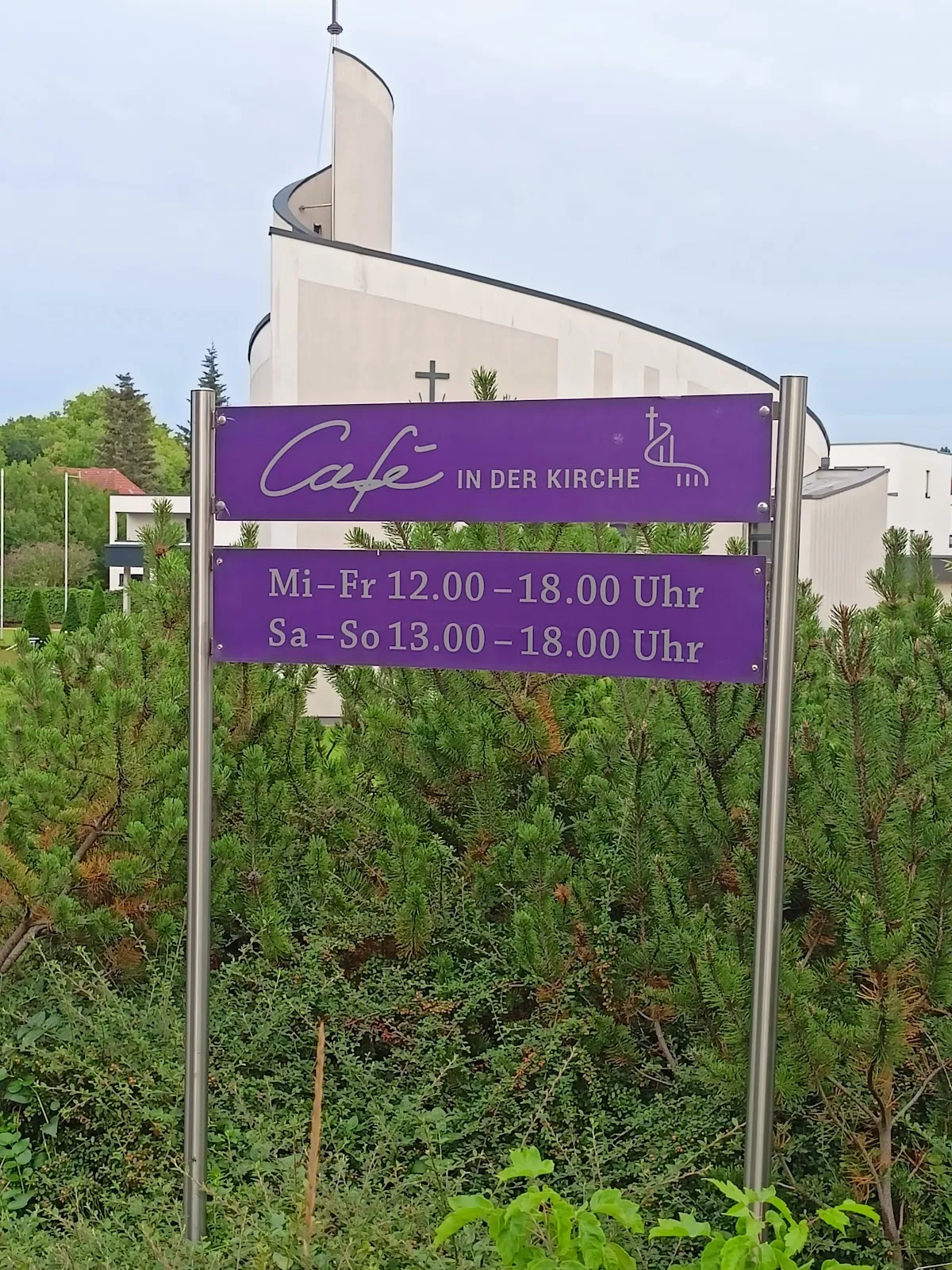 Неоапостольская Церковь Бранденбурга, здание, фасад