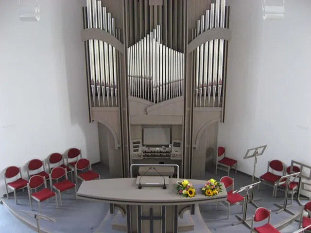 Новоапостольская церковь Бремен-Зебальдсбрюк, Германия