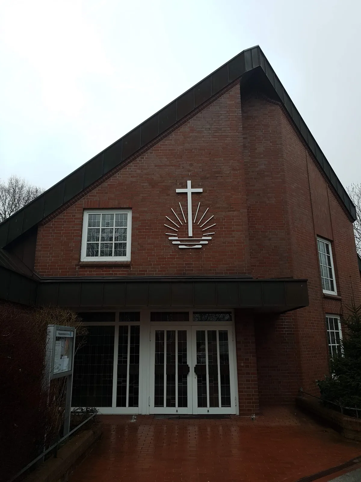 Новоапостольская церковь в Бремене-Арстене, здание церкви