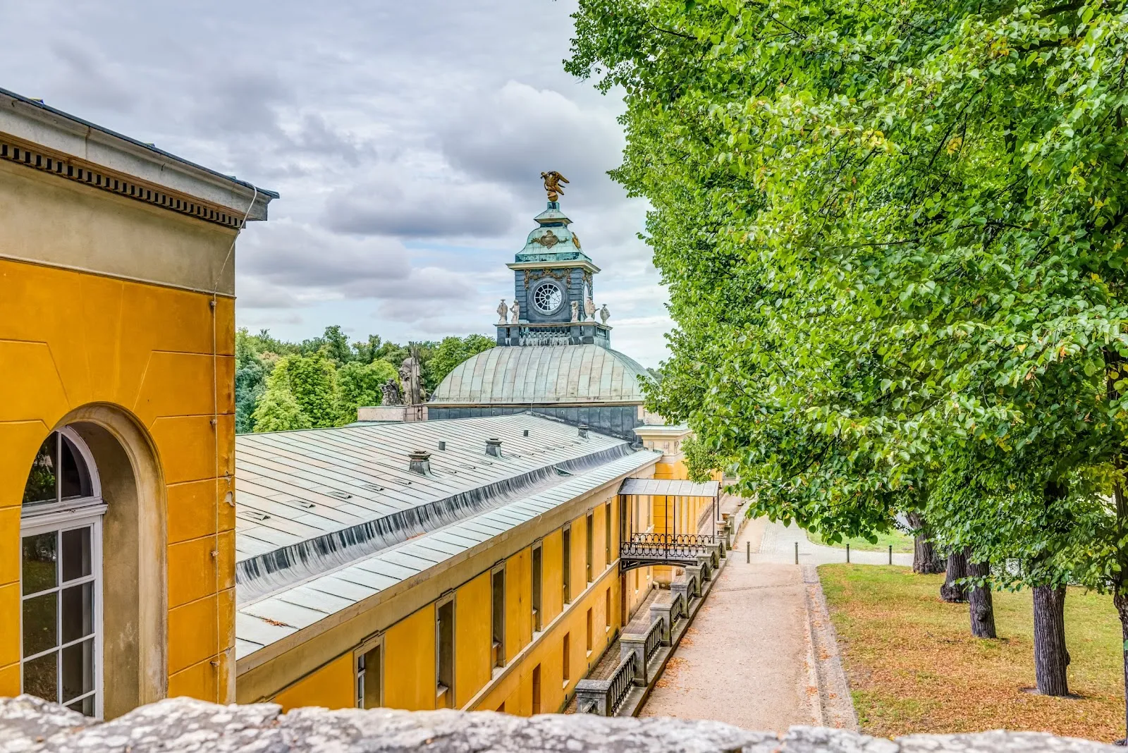 Фасад Новых дворцов в Потсдаме