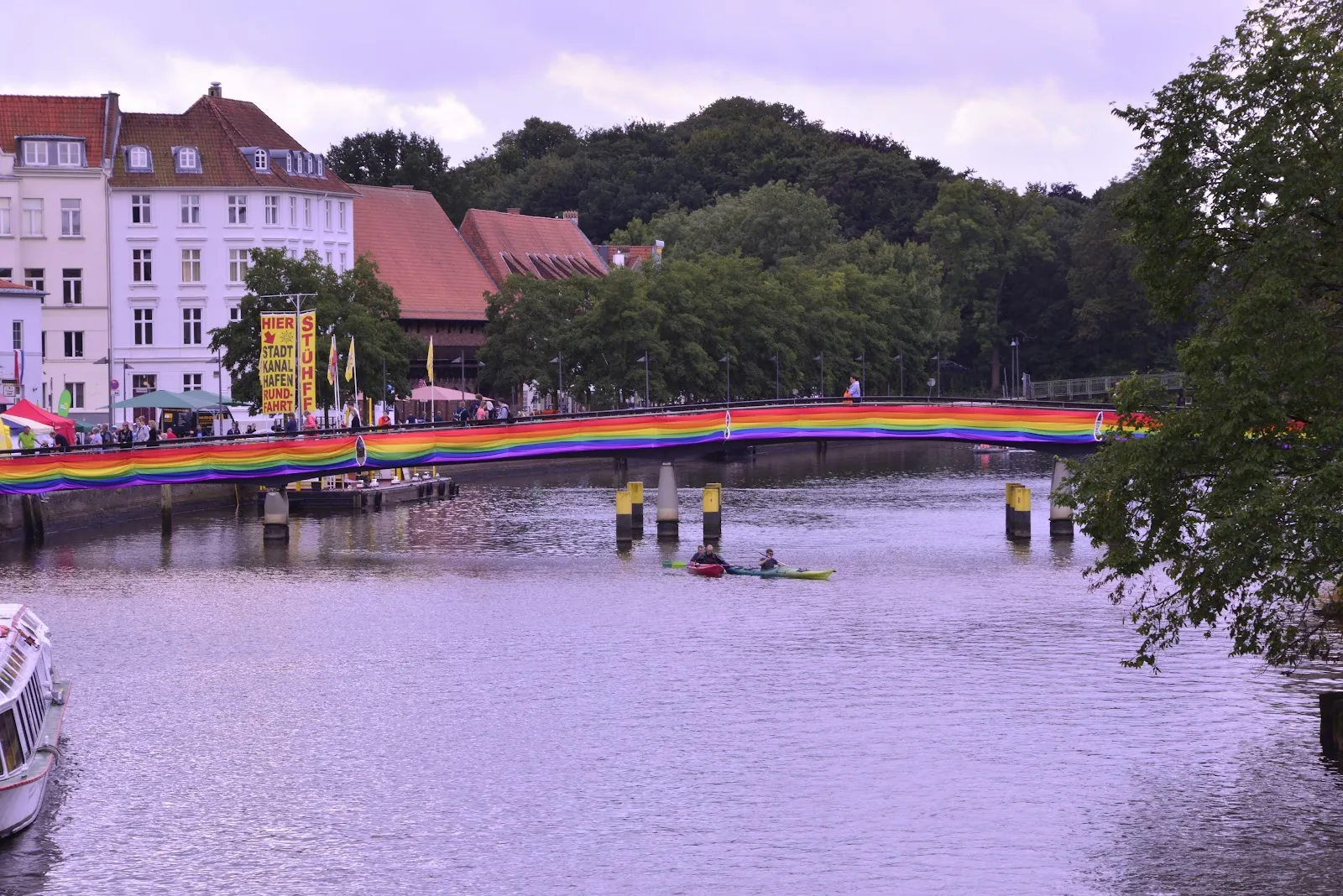 Вид на мост Обертравебрюкке в Любеке