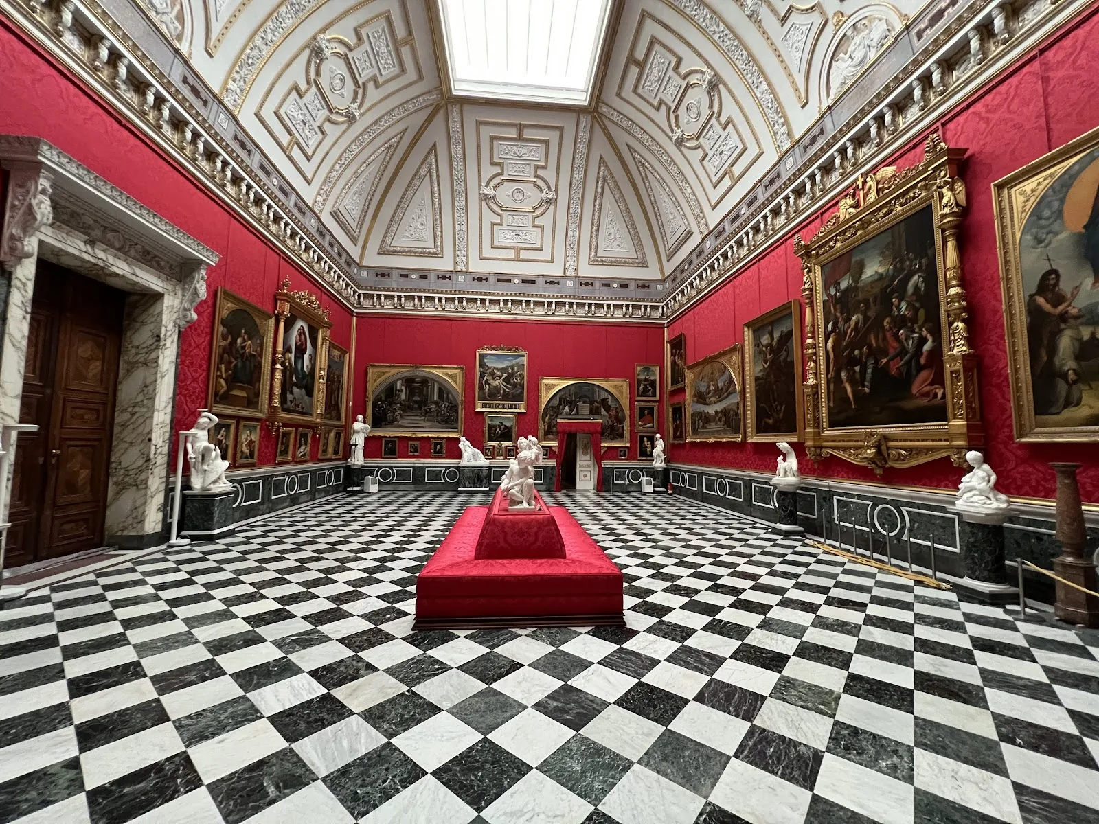 Оранжерейный дворец в Потсдаме, Германия