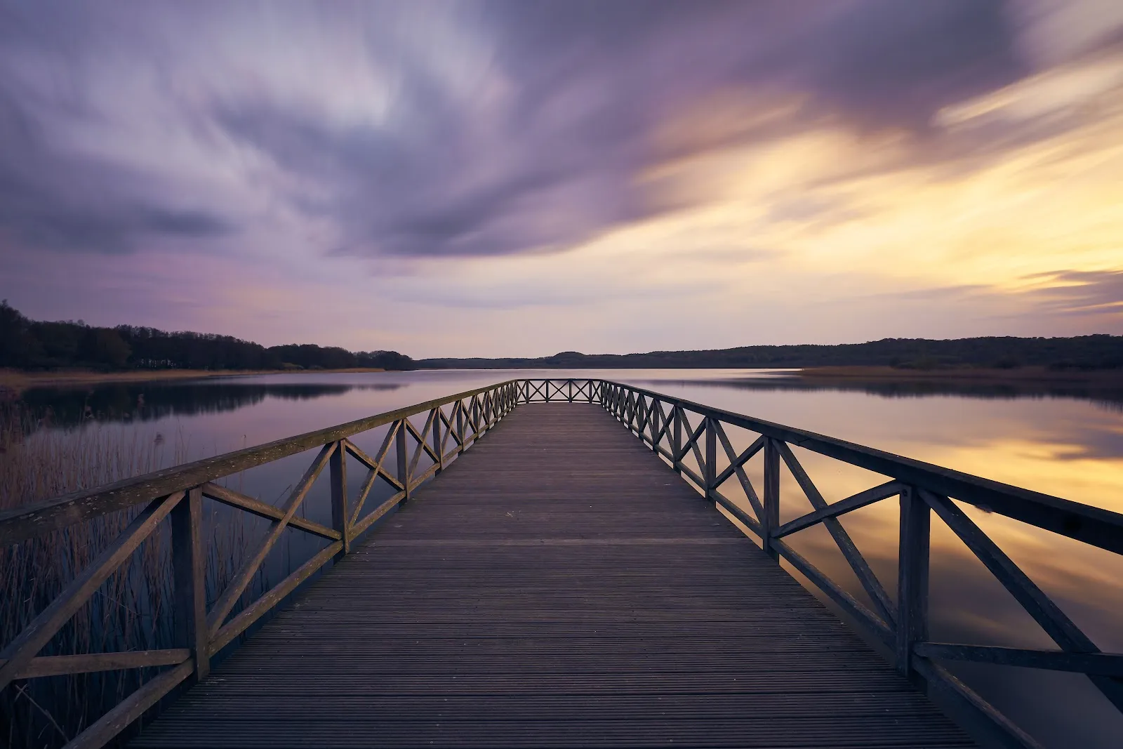 Вид на озеро Шмахтер и Фажерин с птицами