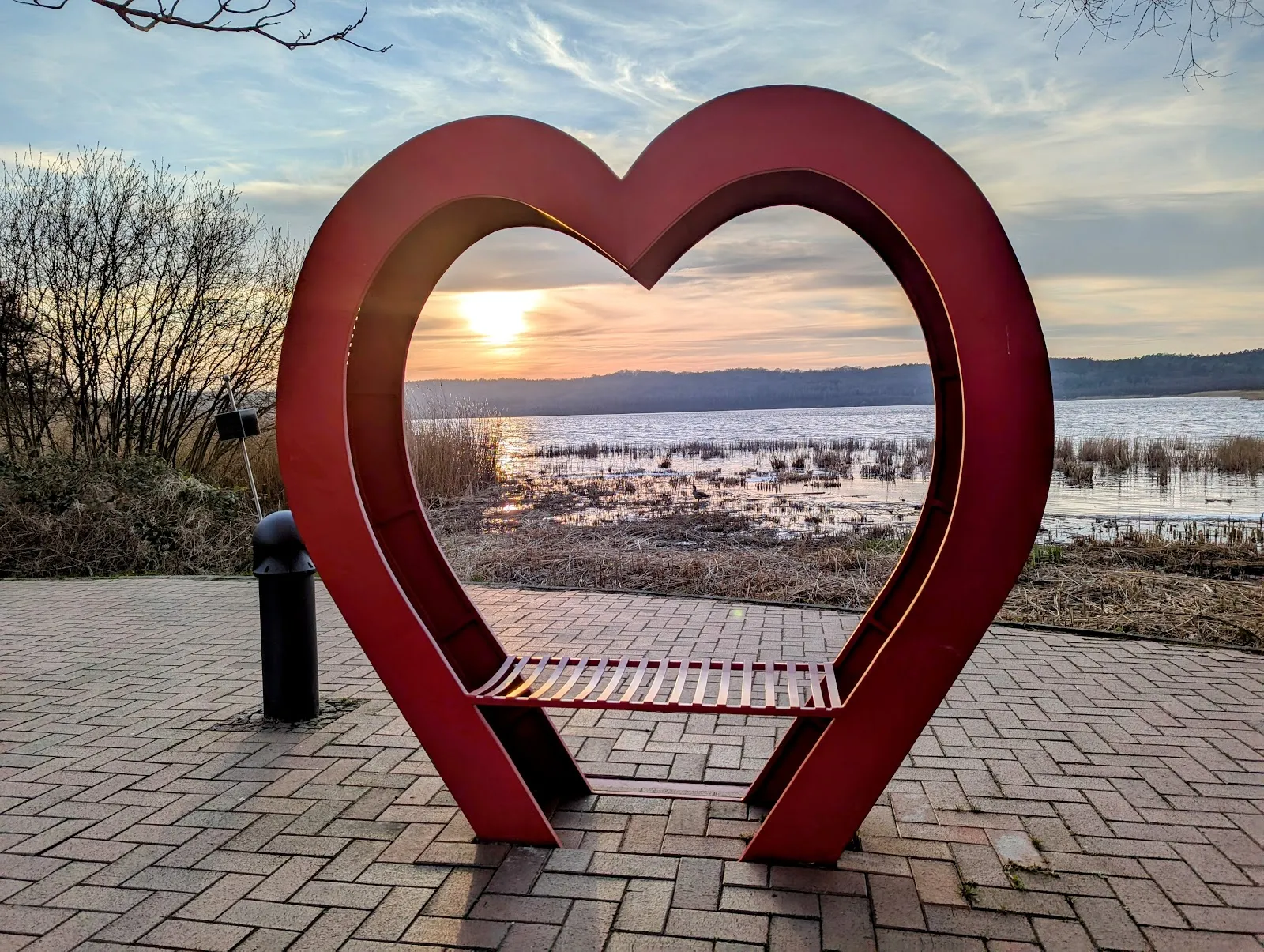 Вид на озеро Шмахтер и Фажерин с птицами