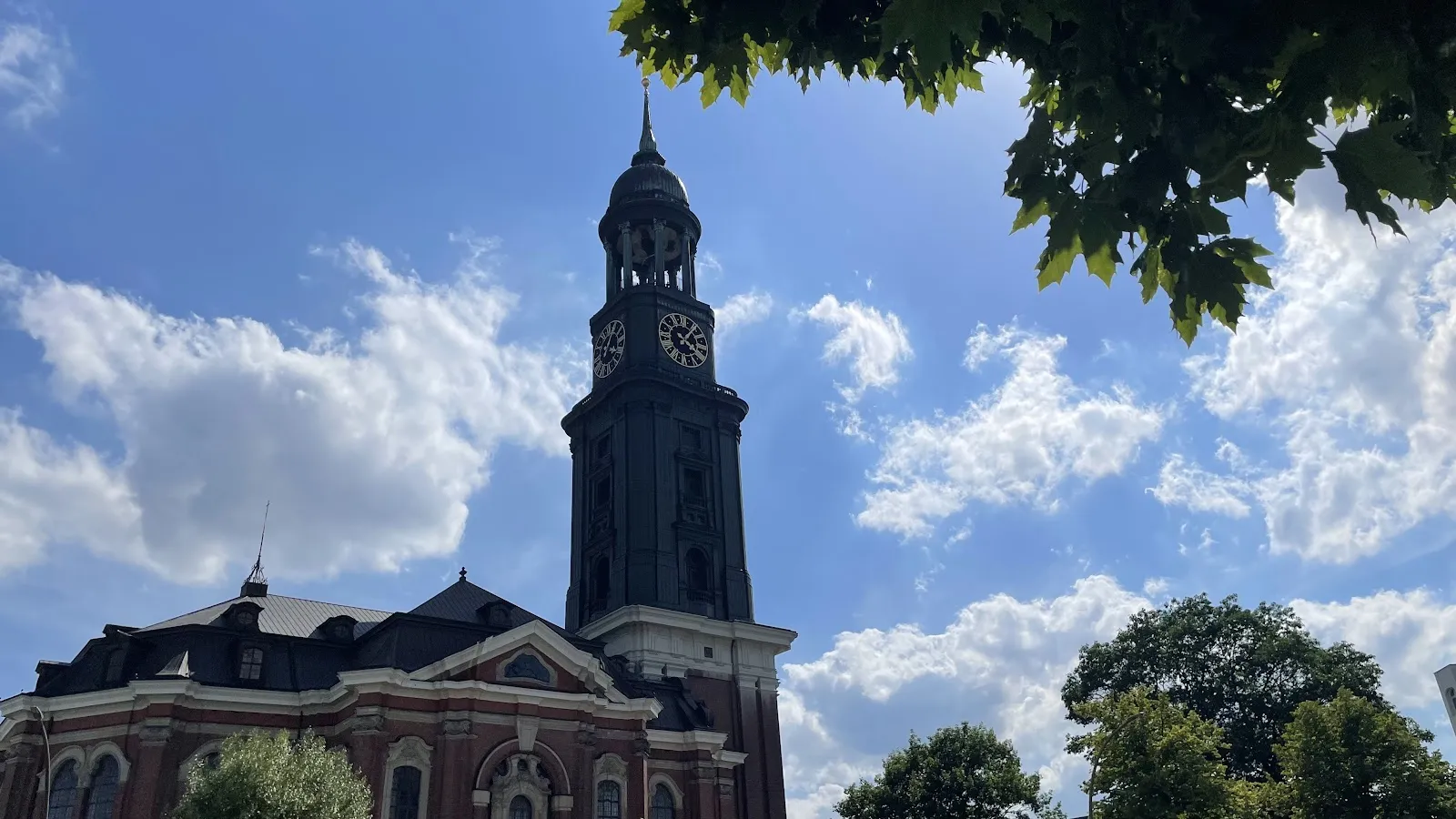 Памятник братьям Мендельсон-Бартольди