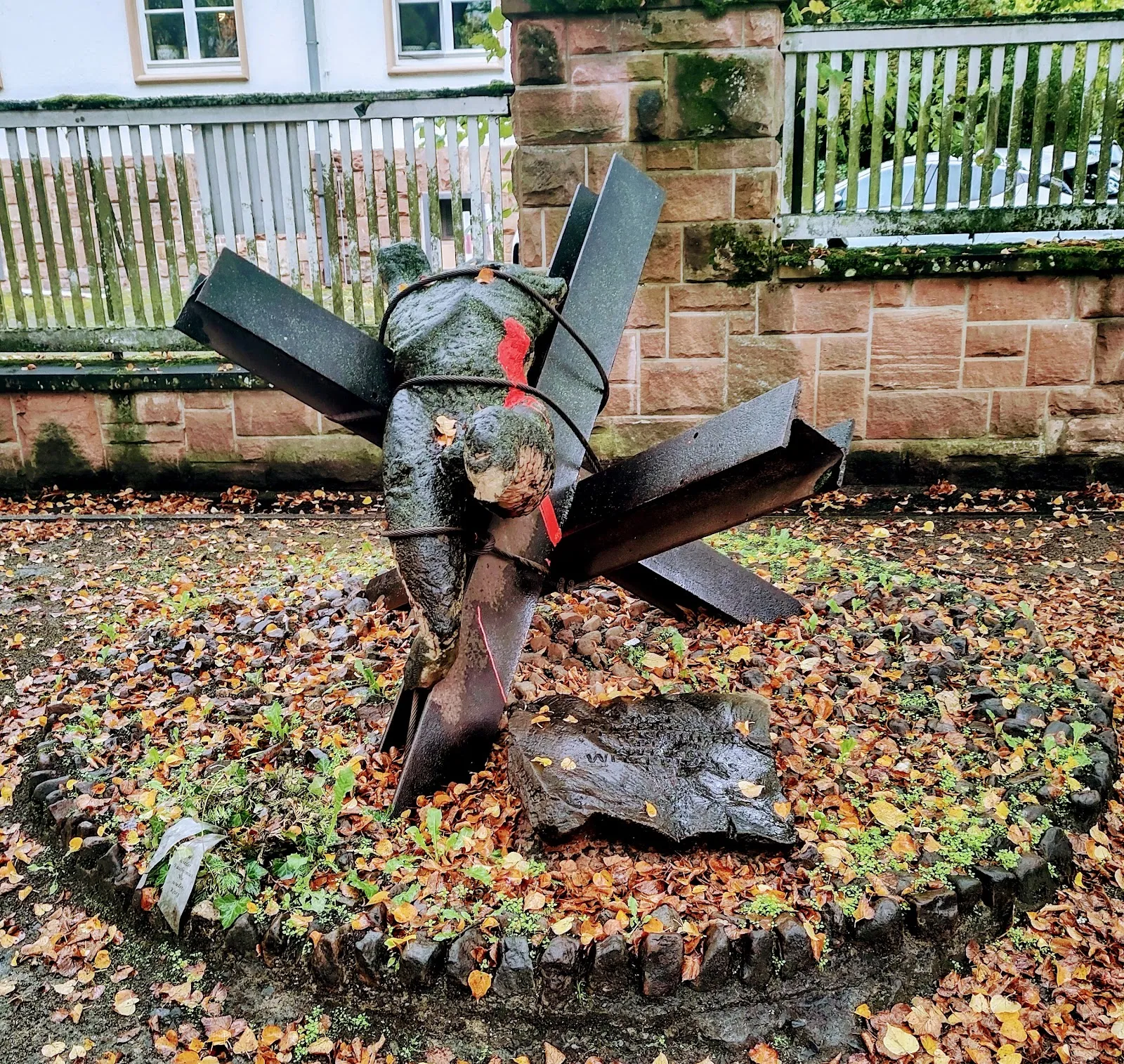 Памятник дезертирам Второй мировой войны в Марбурге, Германия