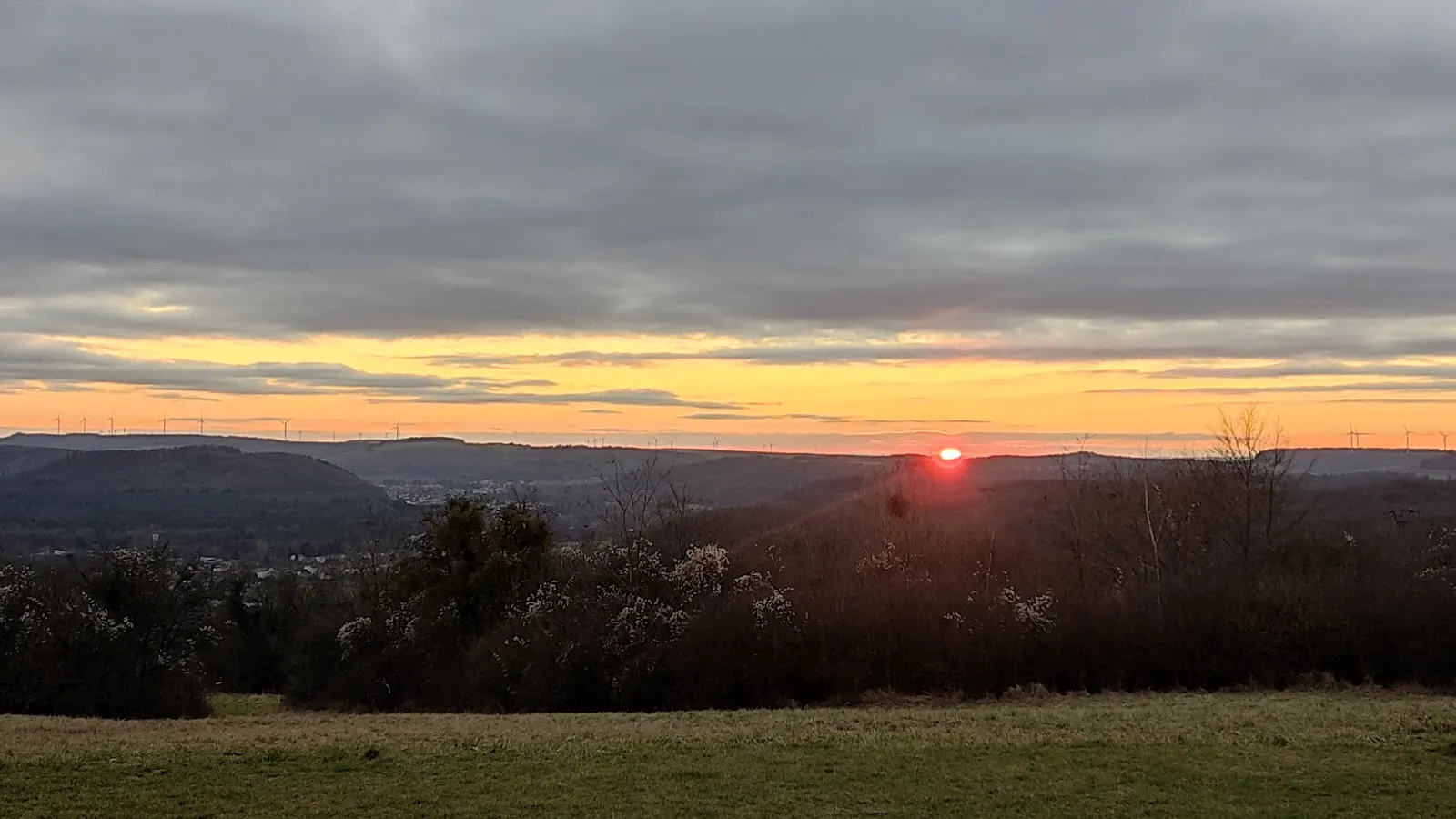 Памятник Европе в Уберхеррне, Германия - символ европейского единства.