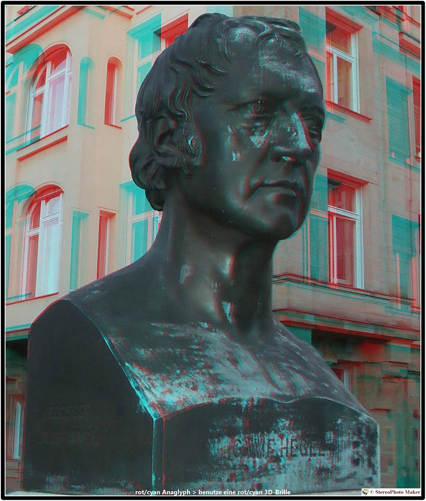 Памятник Георгу Гегелю в Берлине