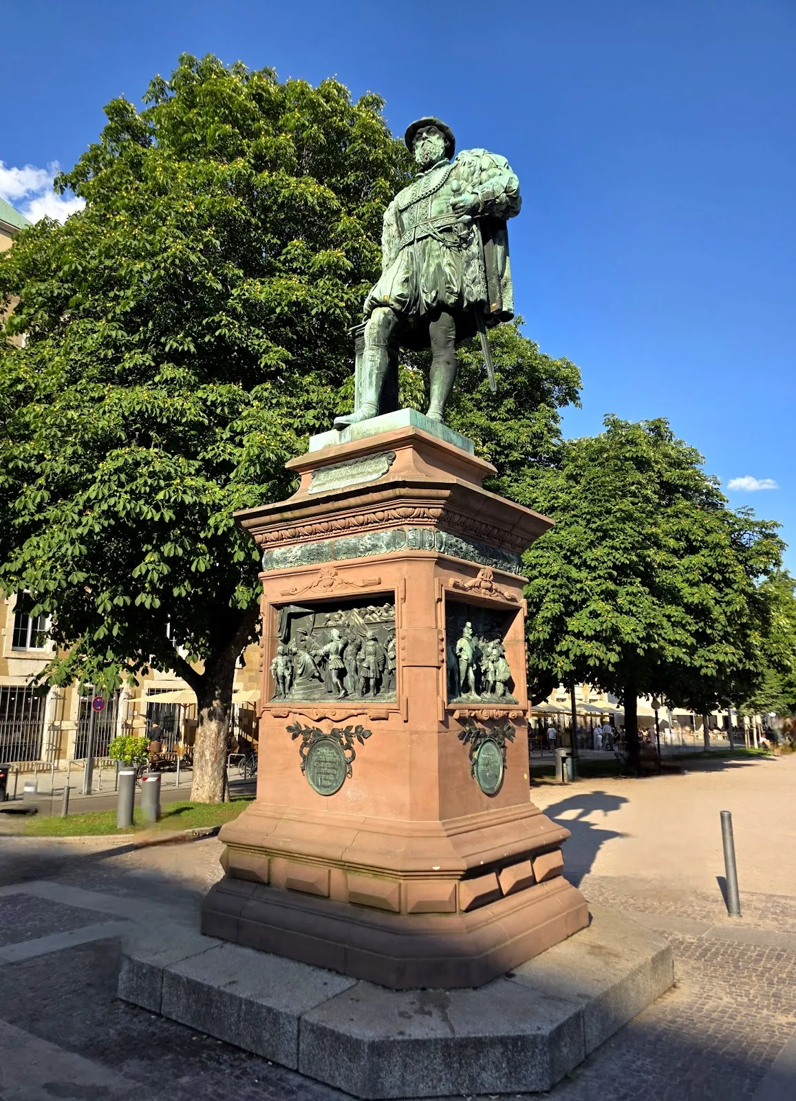 Памятник герцогу Кристофу