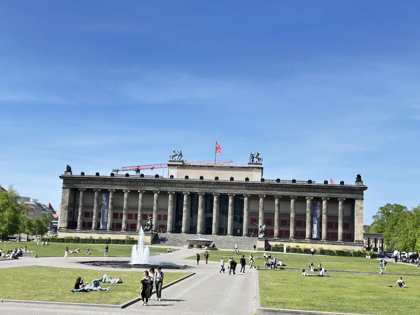 Памятник Хансу Бауму на Музейном острове, Берлин