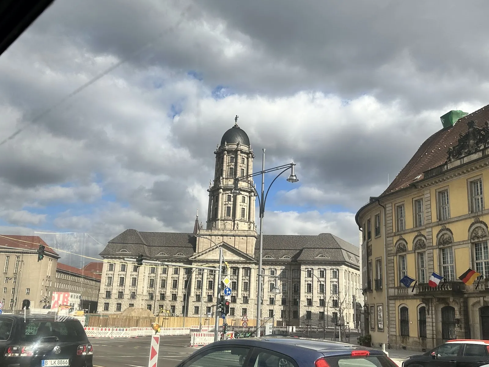 Памятник Хансу Бауму на Музейном острове, Берлин