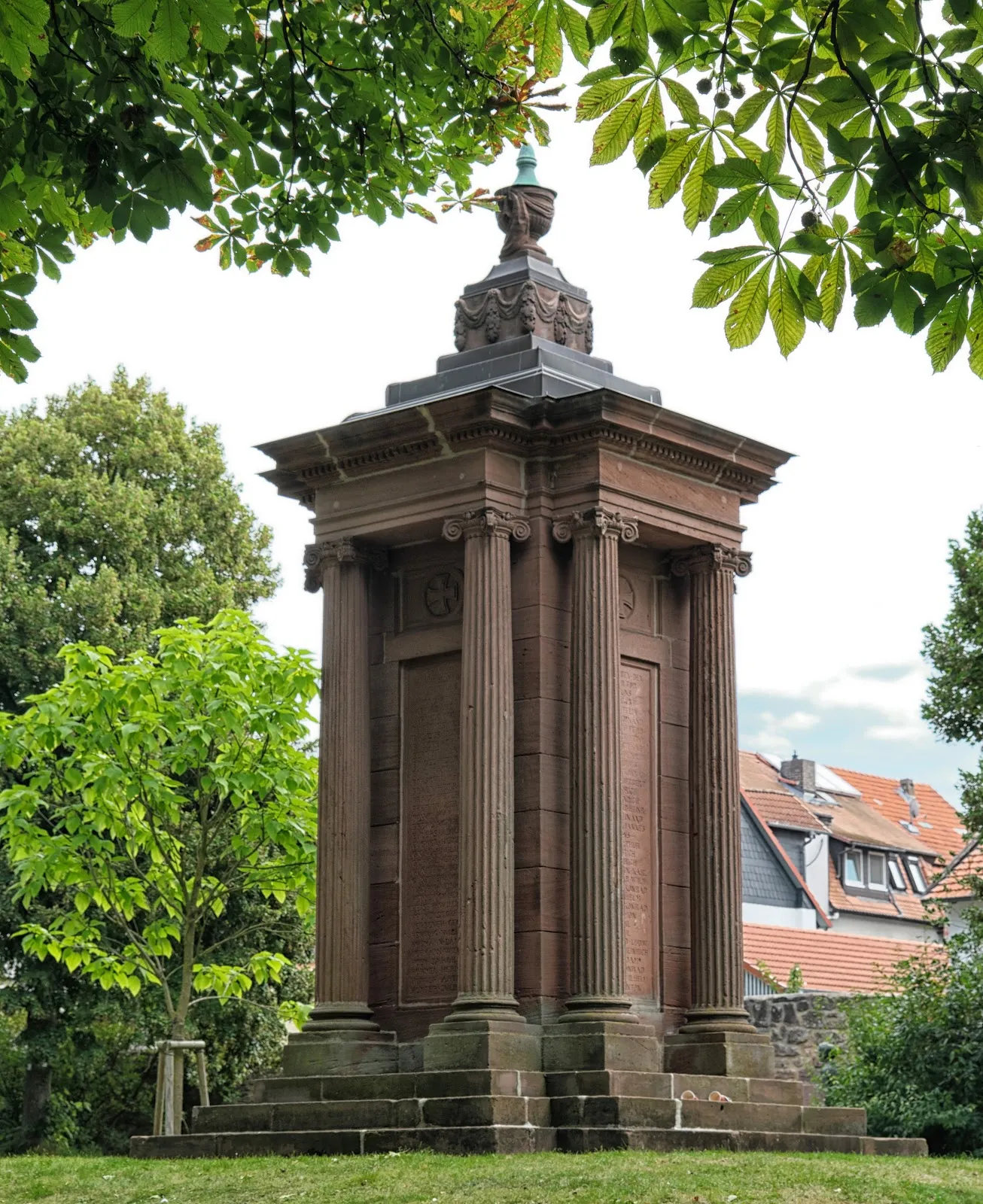 Памятник Кригера в Кирххайне