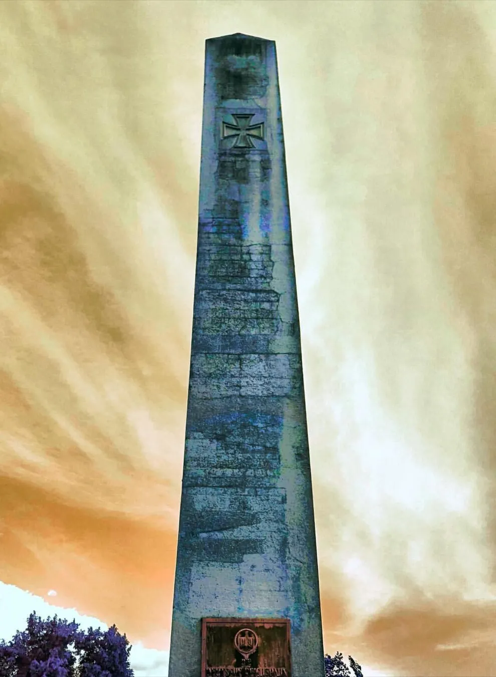 Памятник Кригеру, мавзолей Рудольфа Кригера, Бранденбург-на-Хафеле