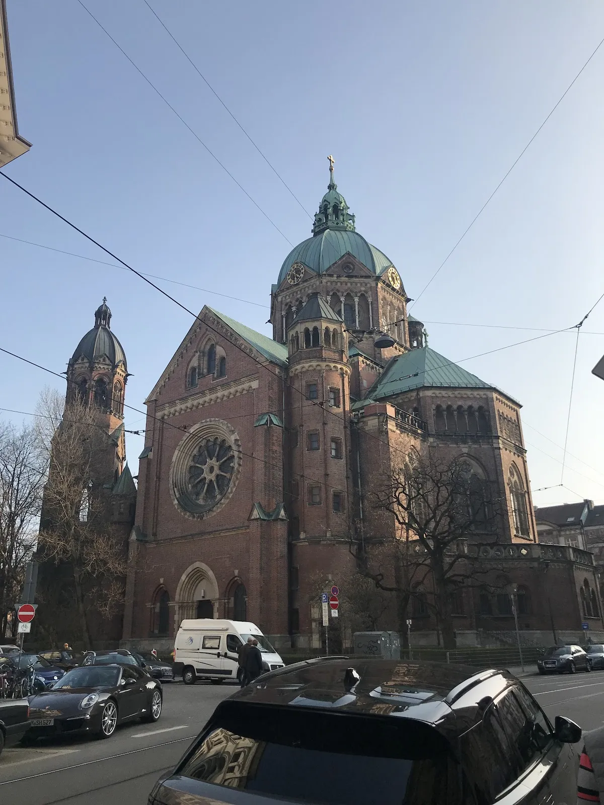 Памятник Максимилиану II в Мюнхене, Германия