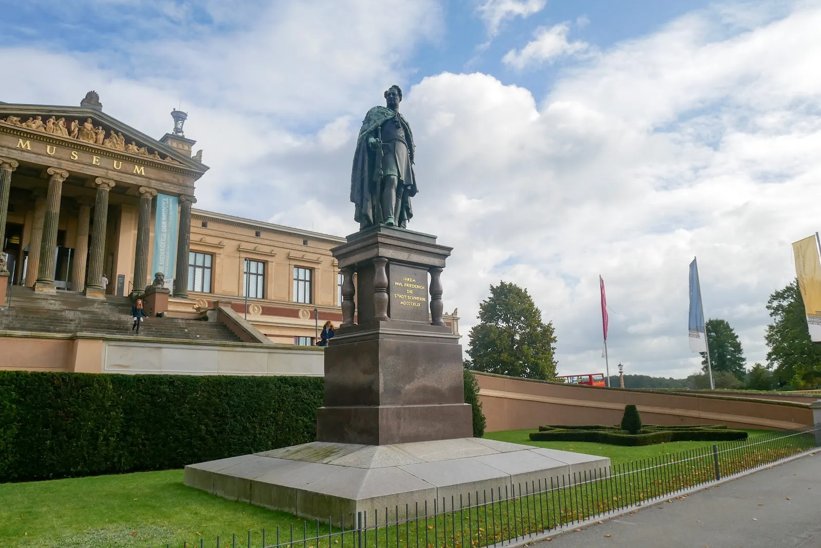 Памятник Паулю Фридриху