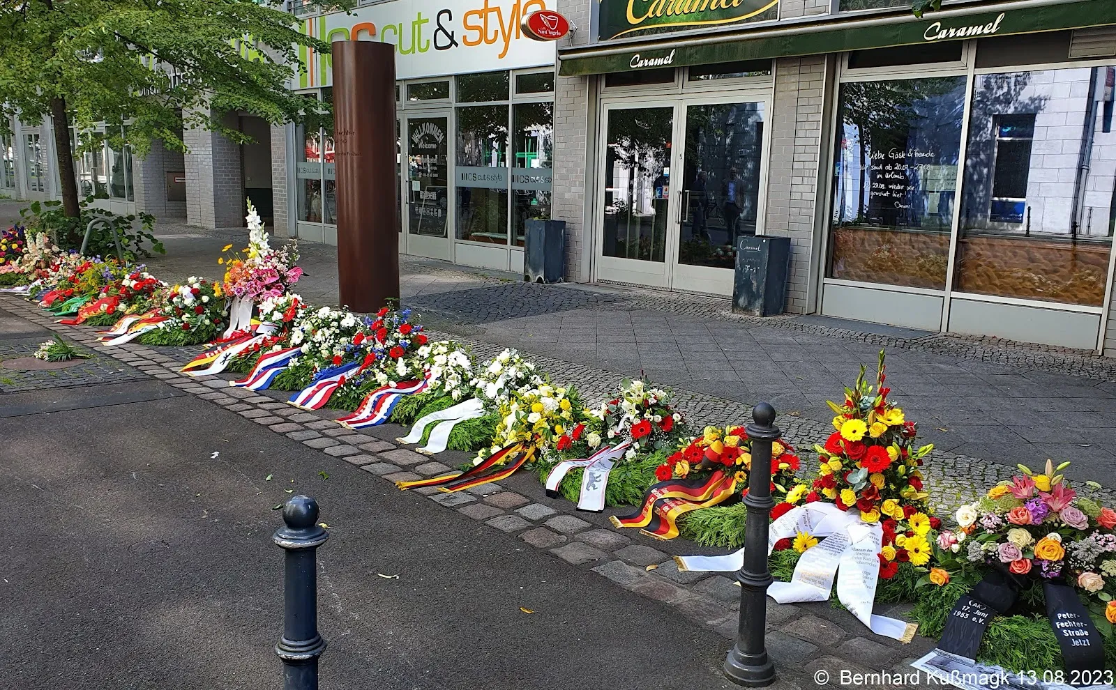 Памятник Петеру Фехтеру, мемориал жертвам Берлинской стены, Берлин, Германия