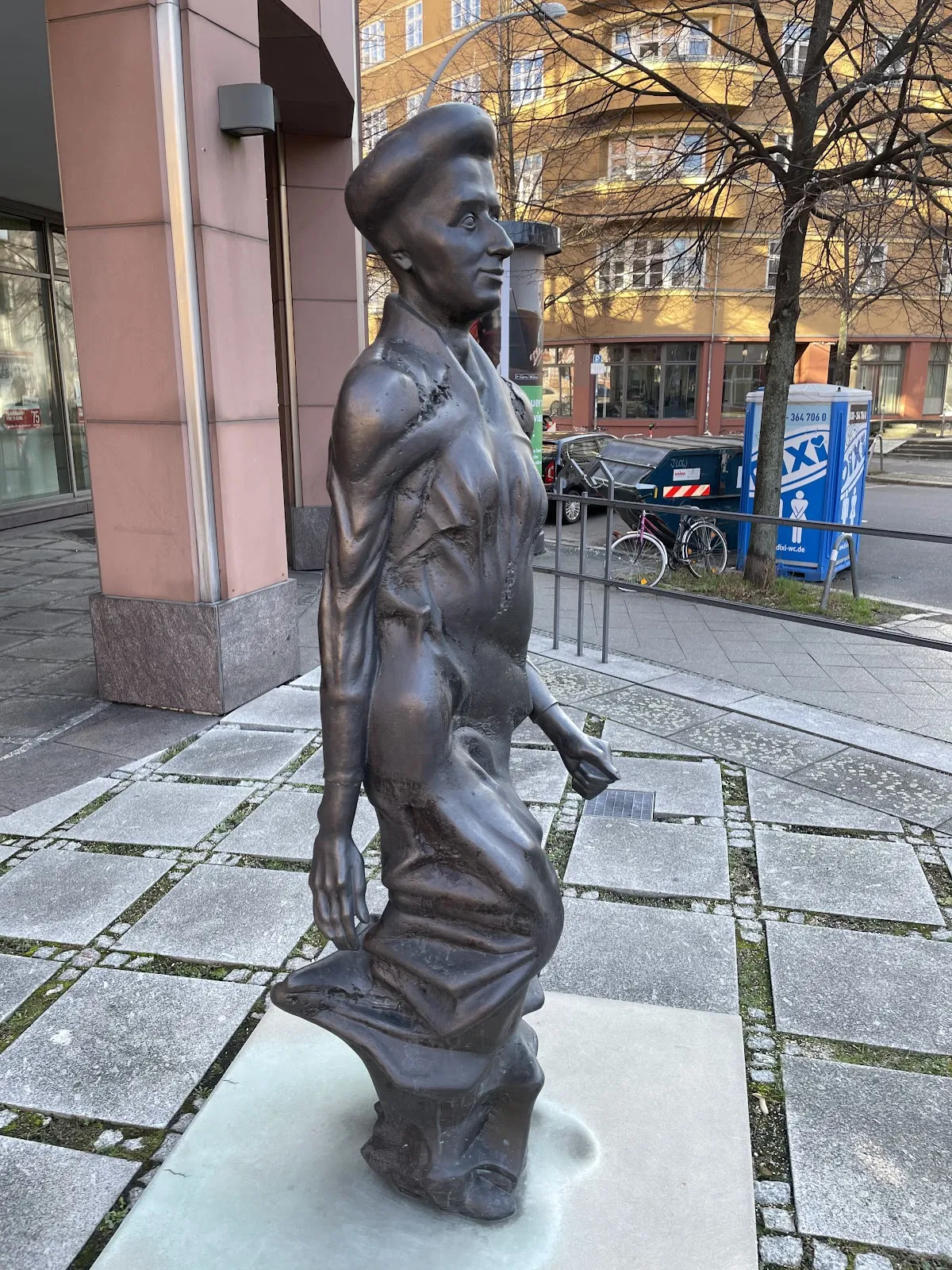 Памятник Розе Люксембург