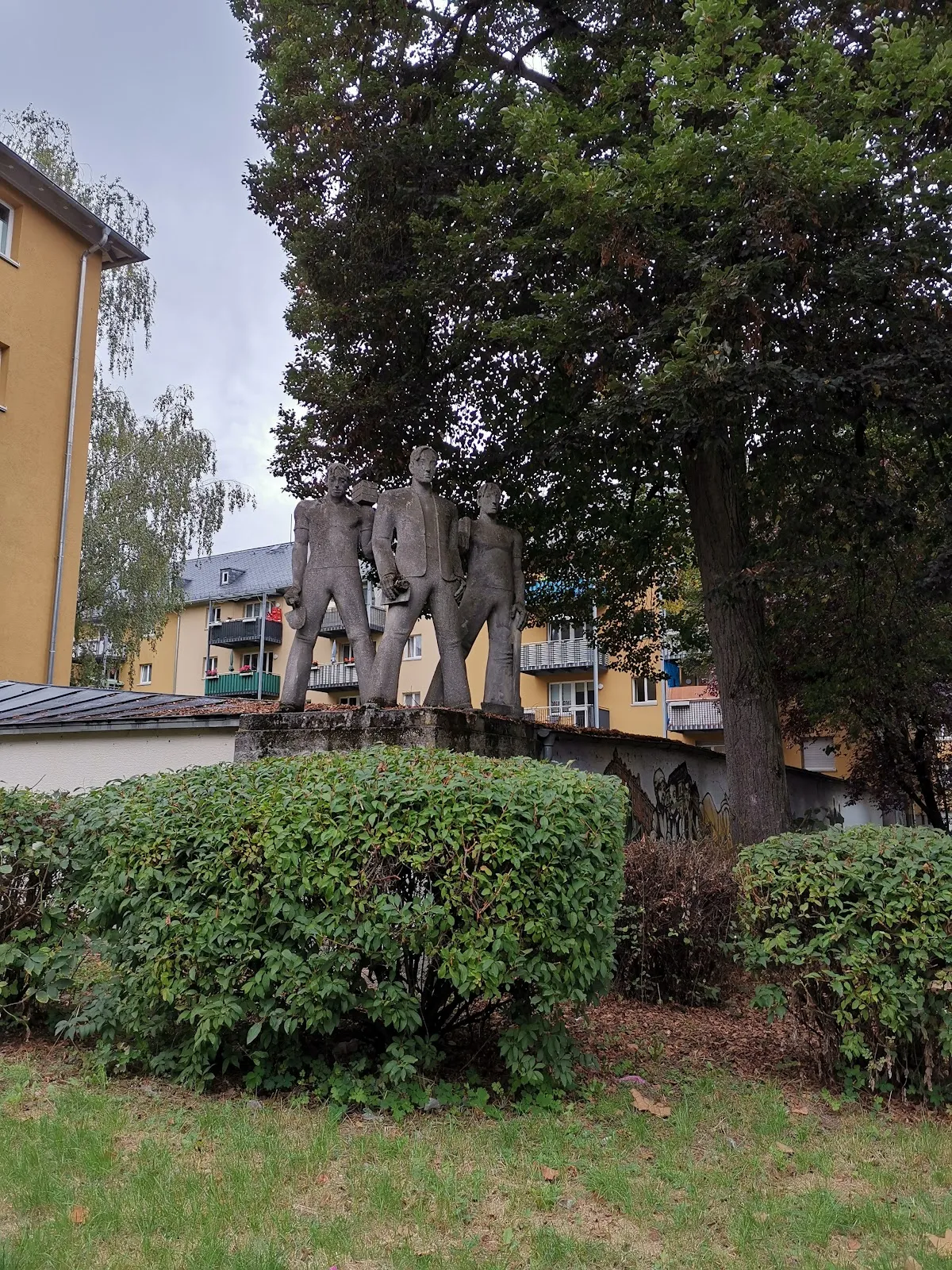 Памятник строителям в Висбадене