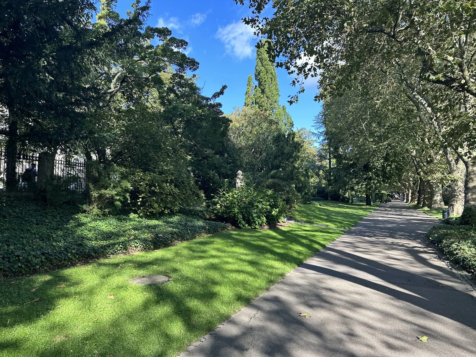 Памятник великой герцогине Луизе Баденской в Карлсруэ, Германия