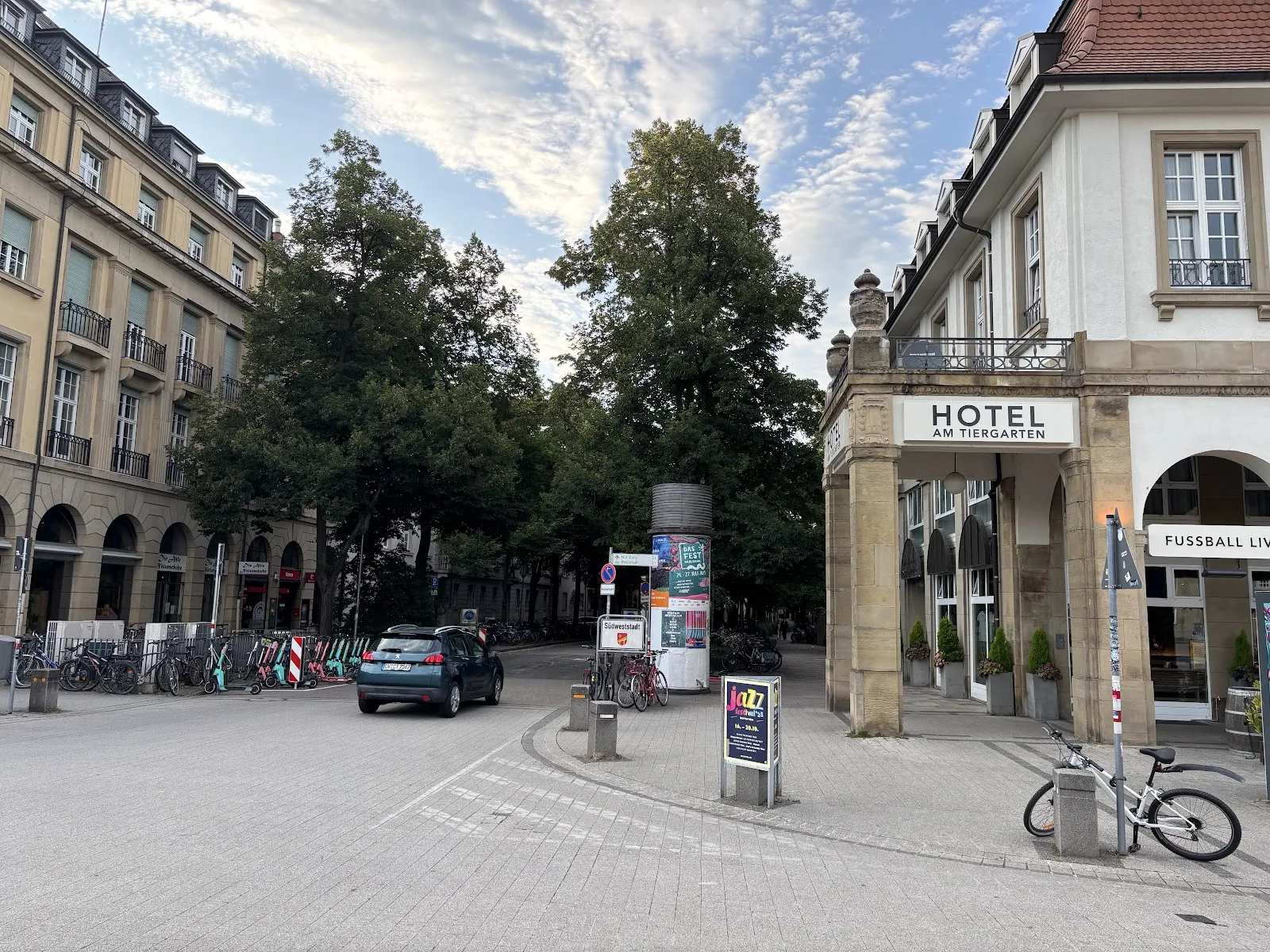Памятник великой герцогине Луизе Баденской в Карлсруэ, Германия