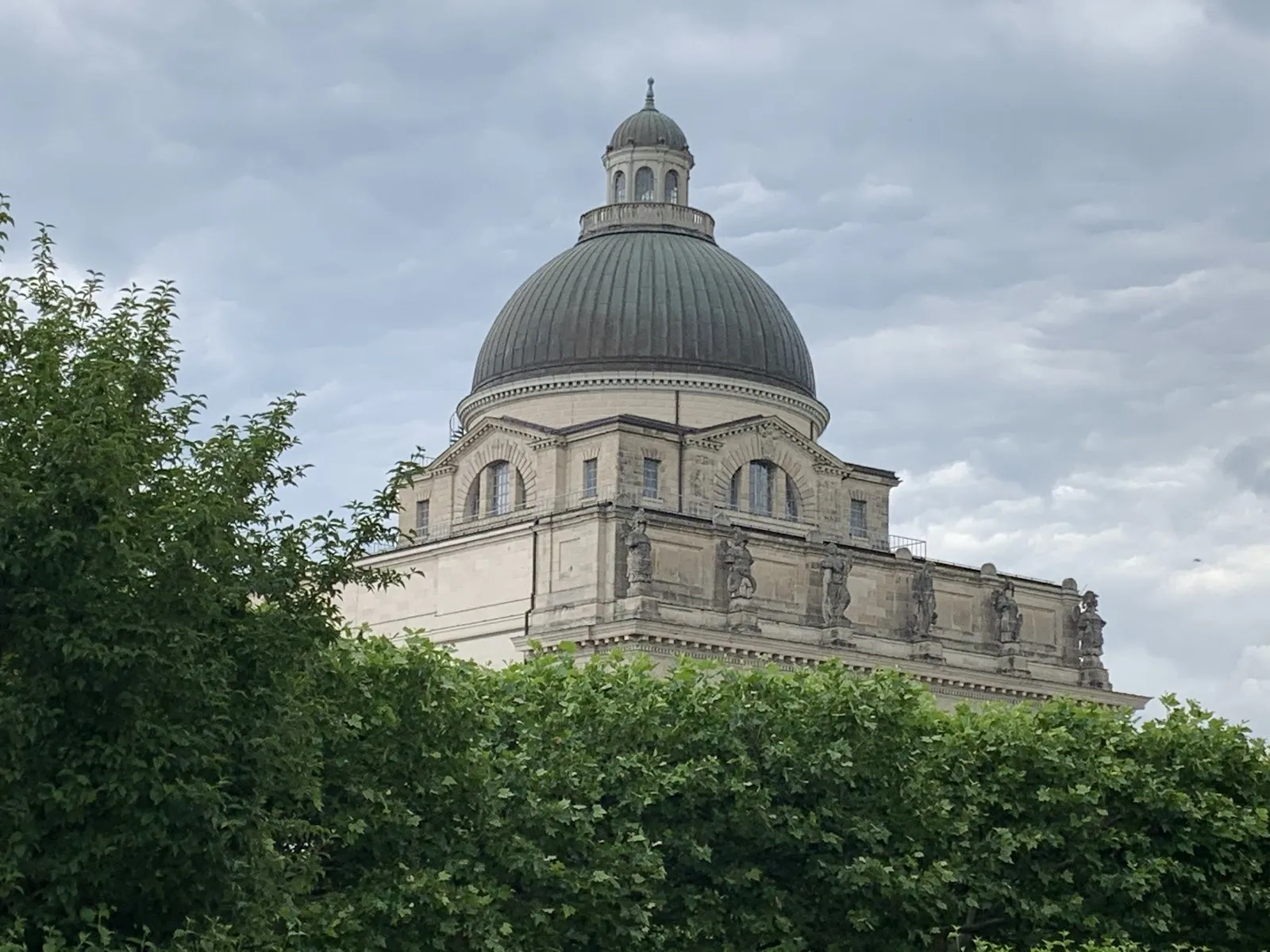 Памятник Воину в парке Хофгартен, Мюнхен