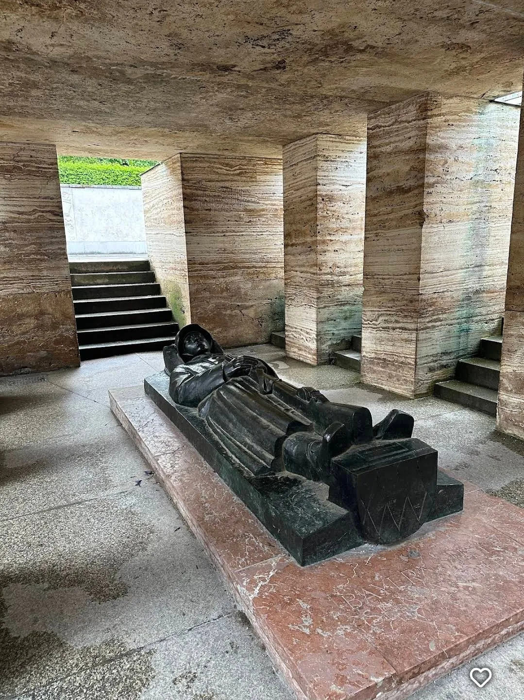 Памятник Воину в парке Хофгартен, Мюнхен