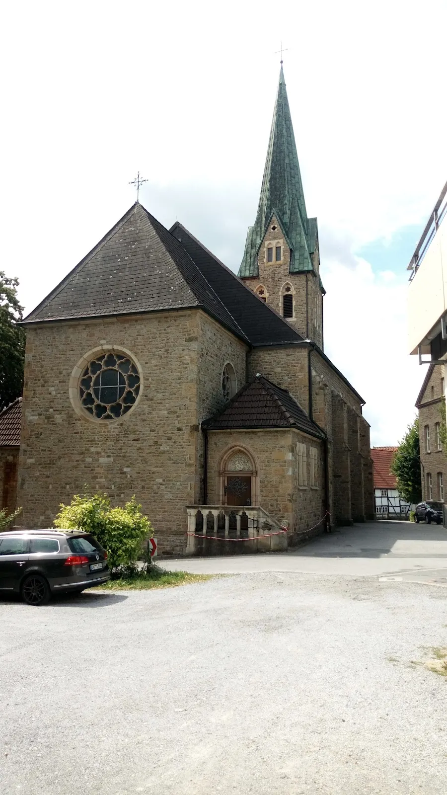 Памятник войны в Опердикке-Хенгсене, Хольцвиккеде, Германия