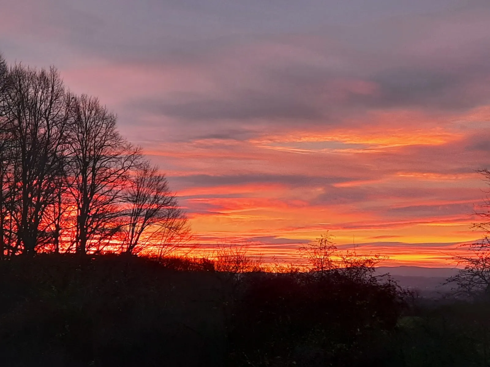 Памятник войны в Опердикке-Хенгсене, Хольцвиккеде, Германия