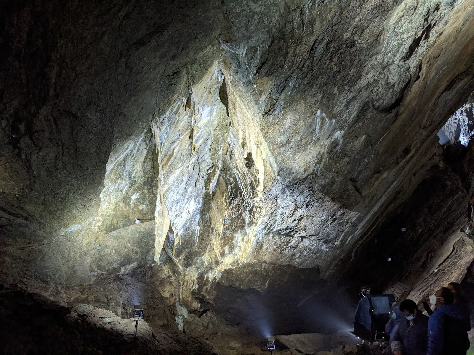 Пещера Дракона в Зирау