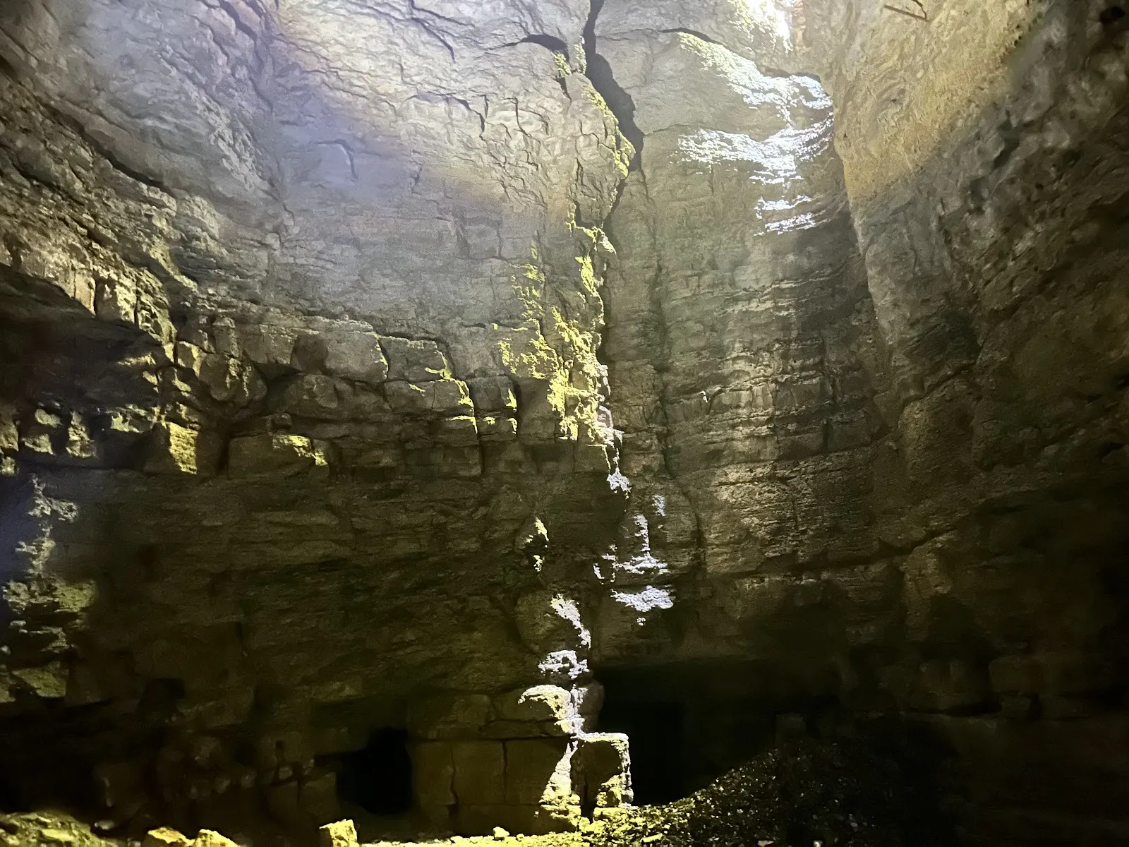 Вход в Пещеру Дьявола в Штайнау, Германия