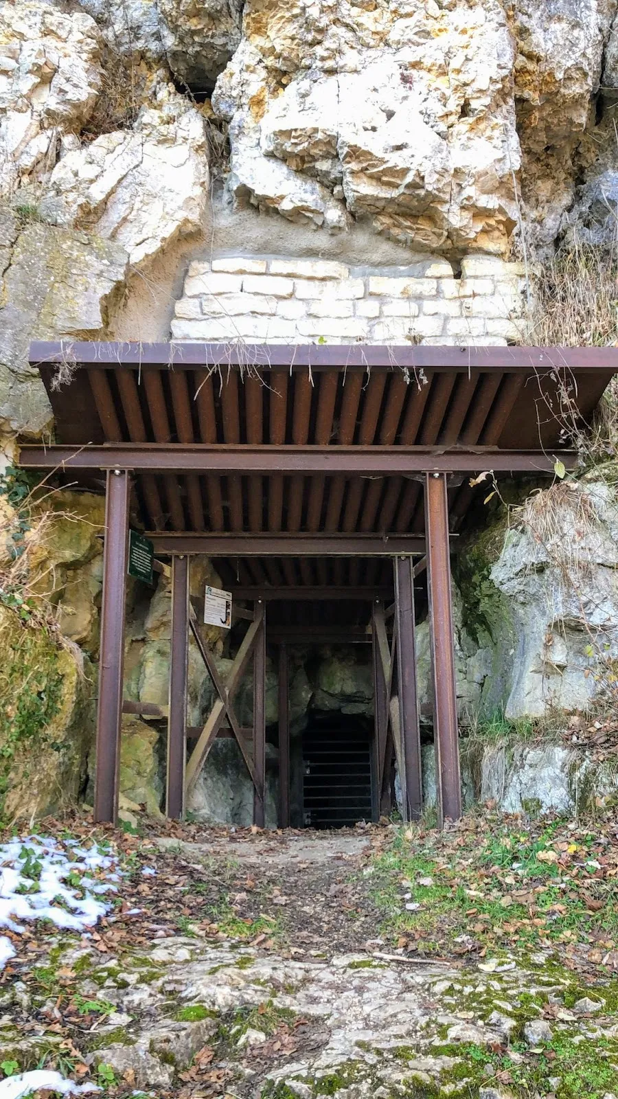 Пещера Гуссманна