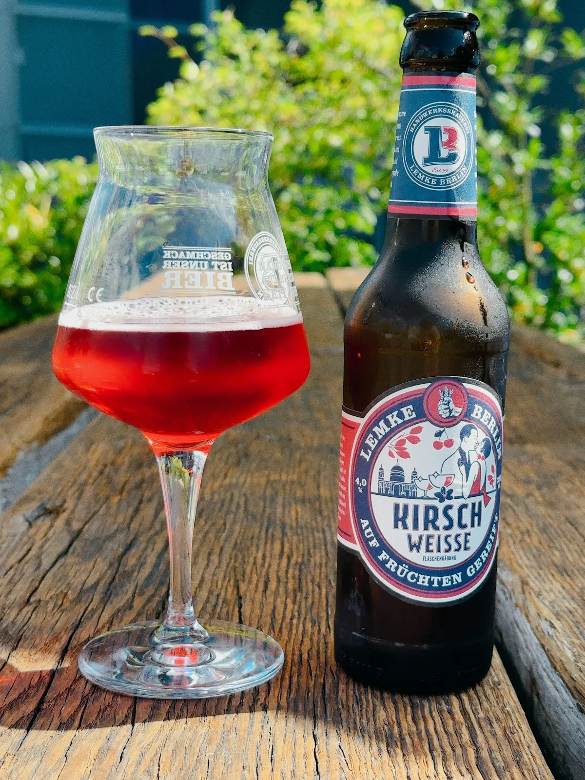 Здание пивоварни Лемке в Берлине с вывеской