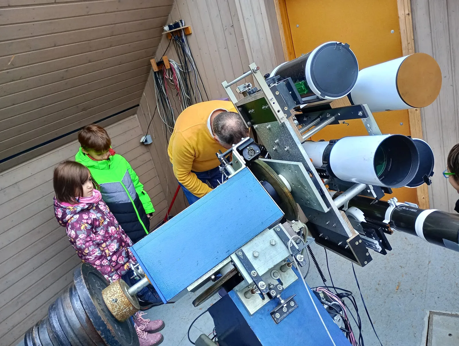 Планетарий в Сессенбахе, Германия, демонстрирующий звездное небо