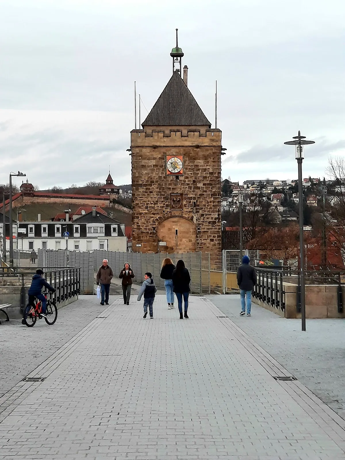 Вид на башню Плиензатурм в Эсслингене-на-Неккаре