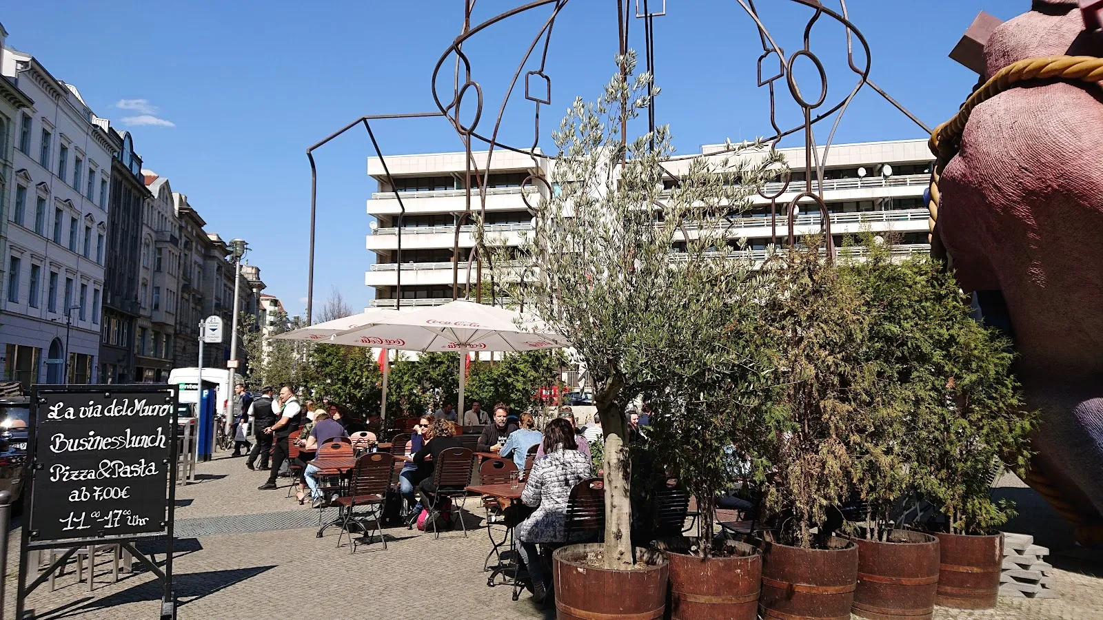 Площадь Церкви Святой Елизаветы в Берлине, Германия