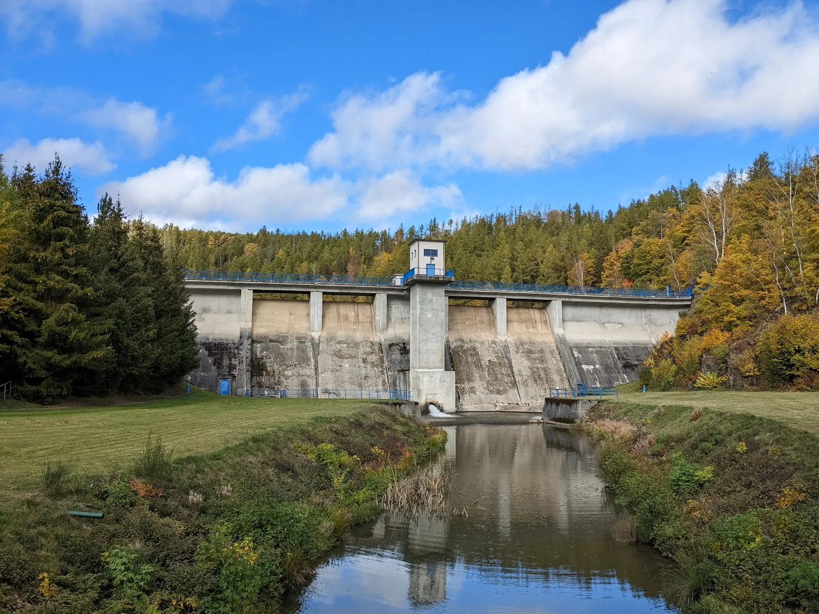 Плотиной Виппра