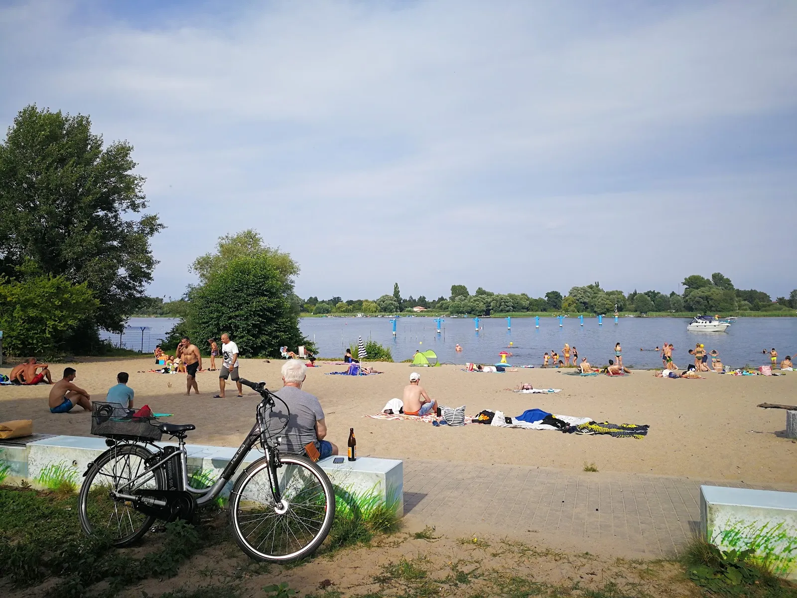 Пляж на гребном канале