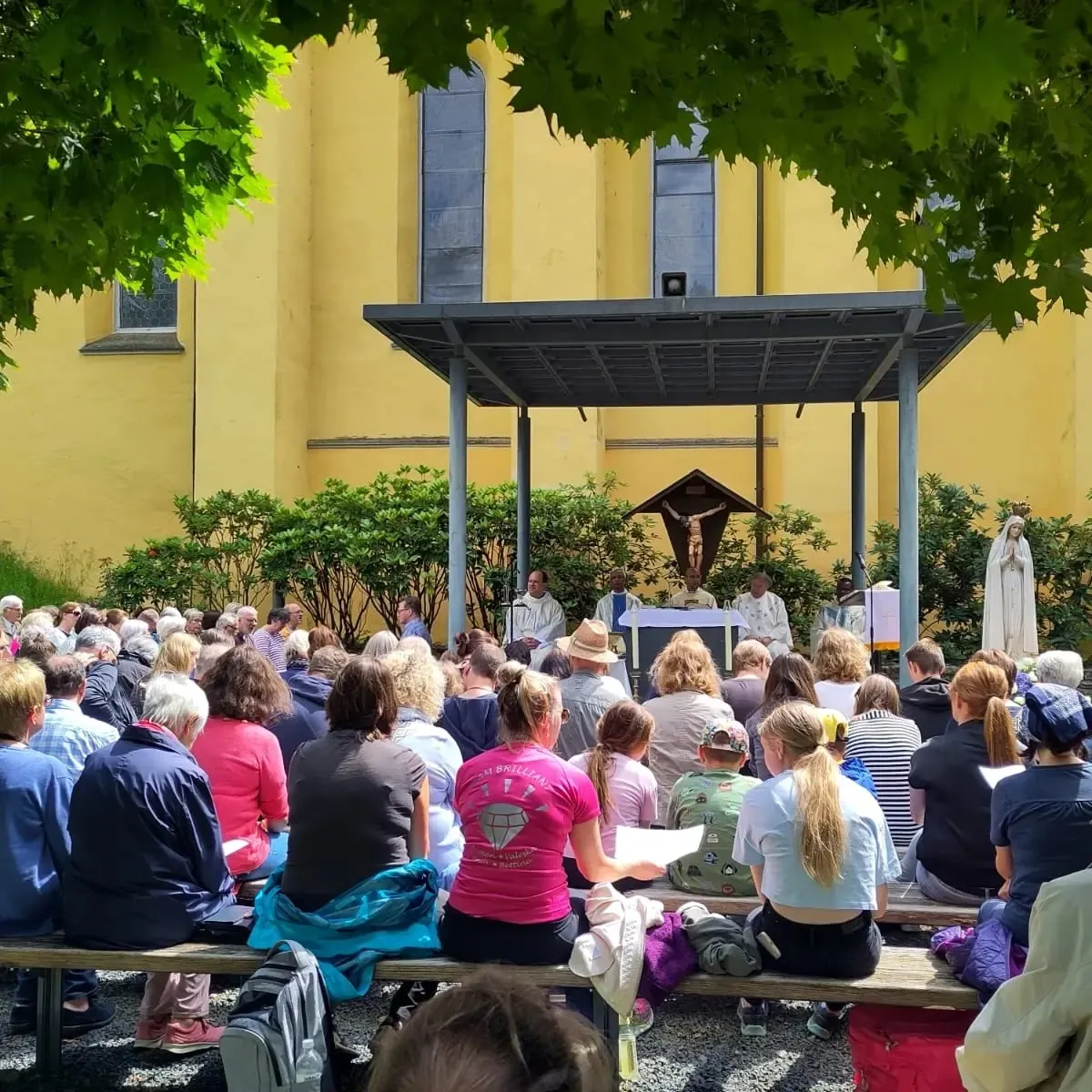 Фасад приходского и монастырского храма Святого Георгия в Зельбахе