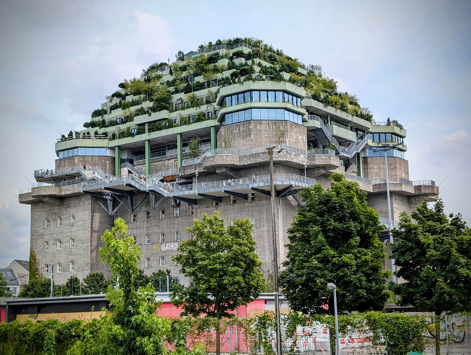 REVERB by Hard Rock Hamburg — интерьер концертной площадки