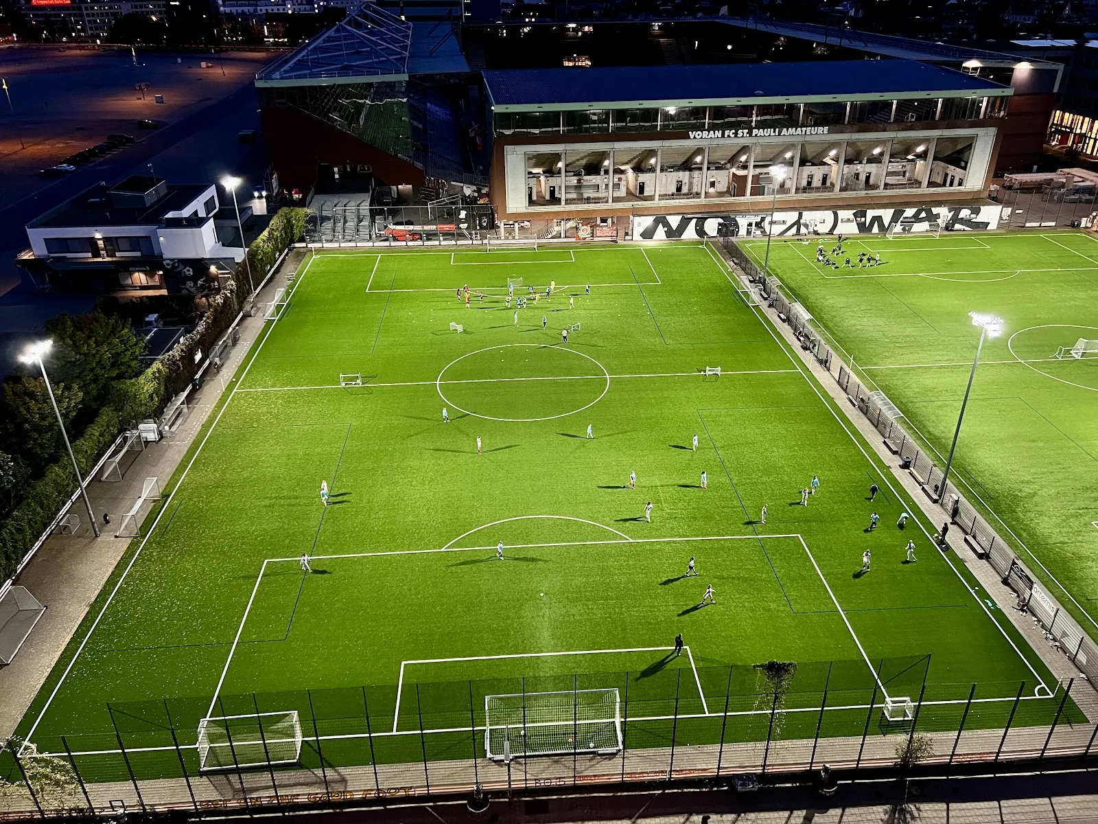 REVERB by Hard Rock Hamburg — интерьер концертной площадки