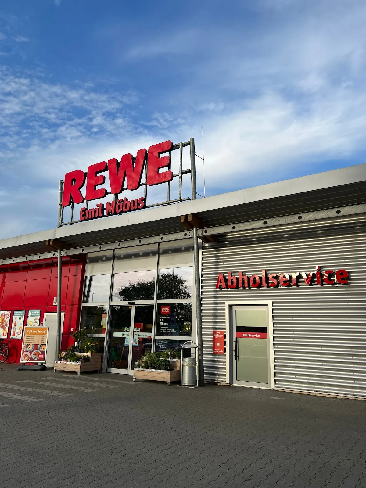 REWE Эмиль Мёбус