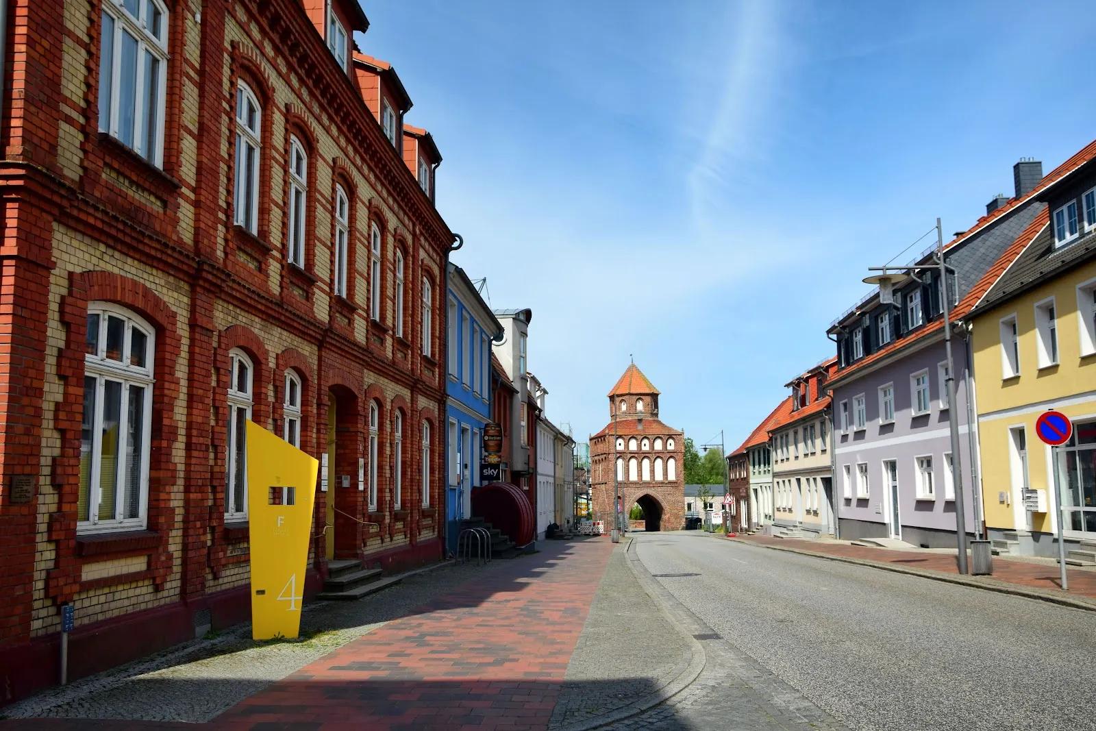 Вид на Ростокские ворота в Рибниц-Дамгартене, Германия