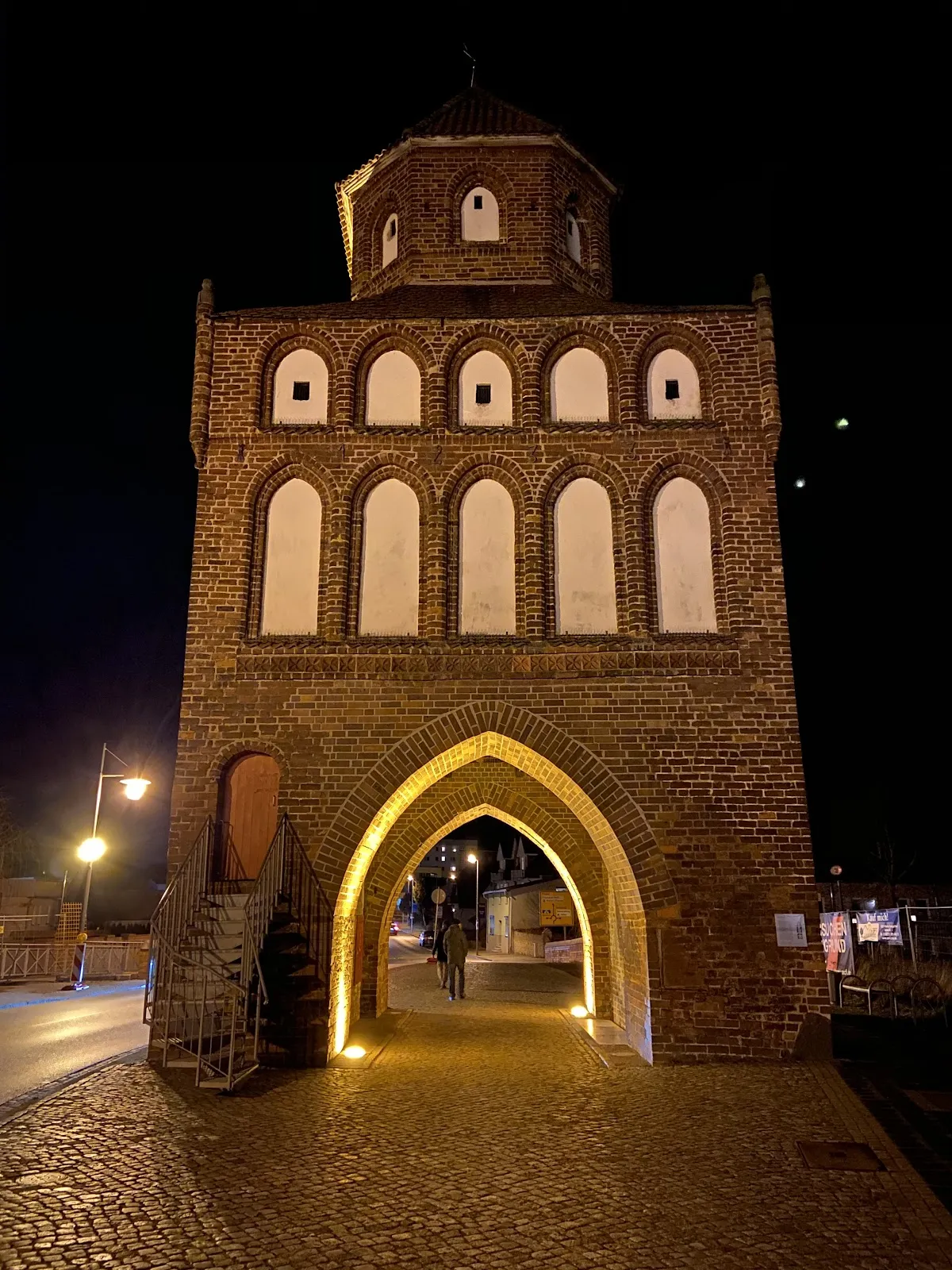 Вид на Ростокские ворота в Рибниц-Дамгартене, Германия