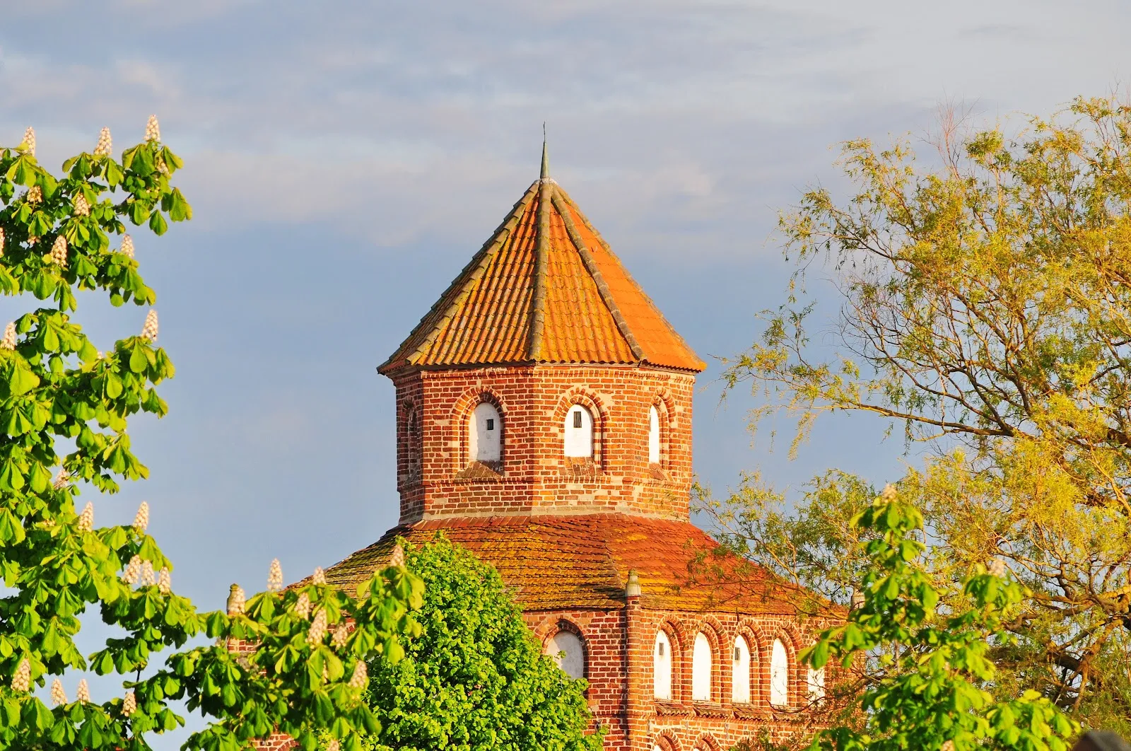 Вид на Ростокские ворота в Рибниц-Дамгартене, Германия