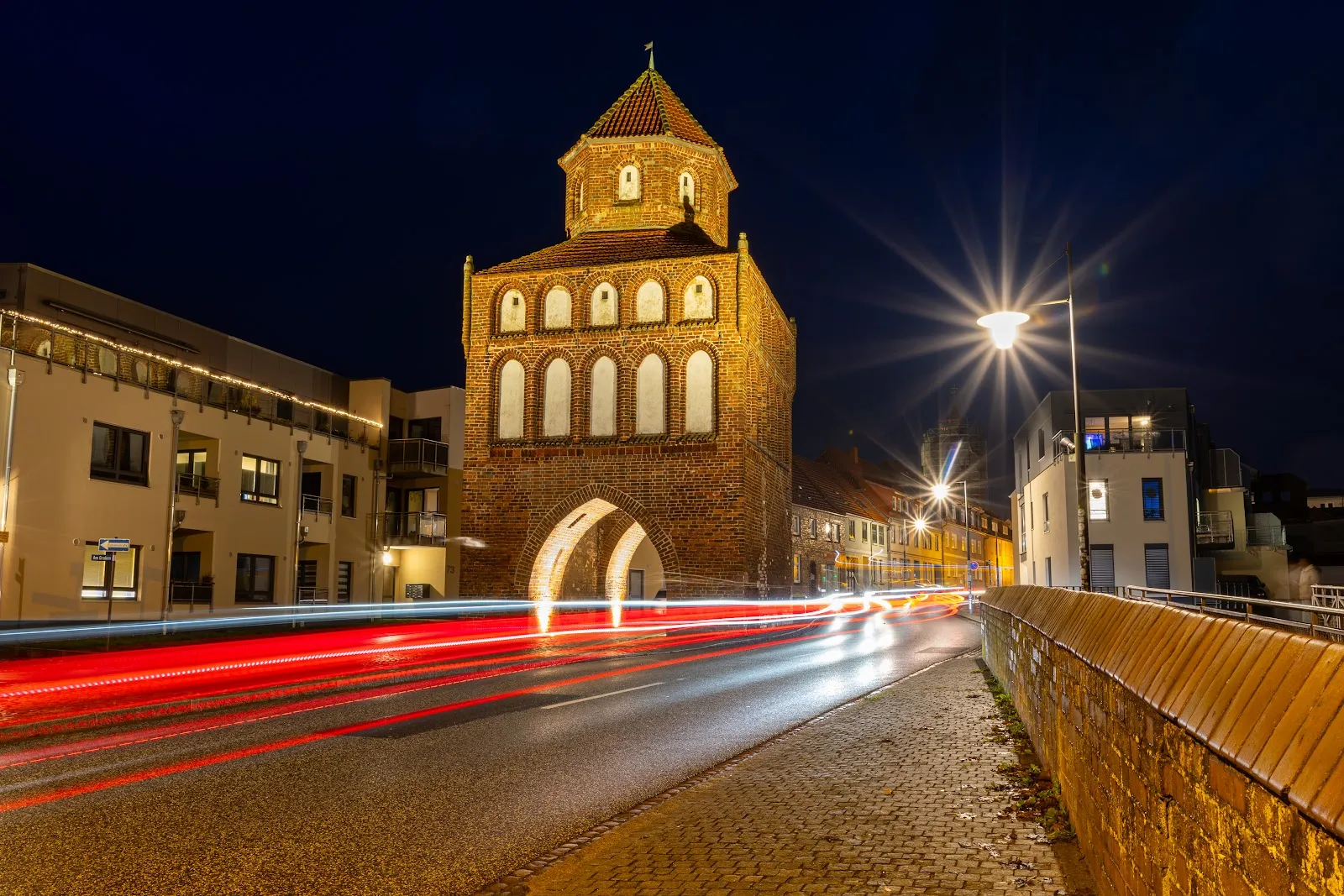 Вид на Ростокские ворота в Рибниц-Дамгартене, Германия